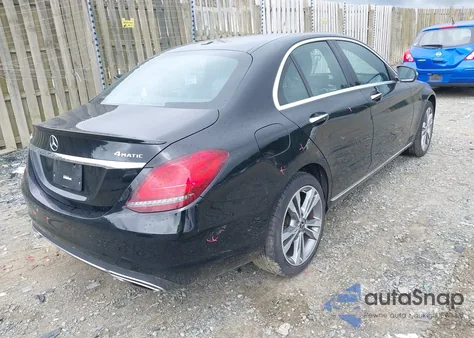 2019 Mercedes-Benz C 300 4Matic z USA, uszkodzony, nr VIN WDDWF8EB4KR512866